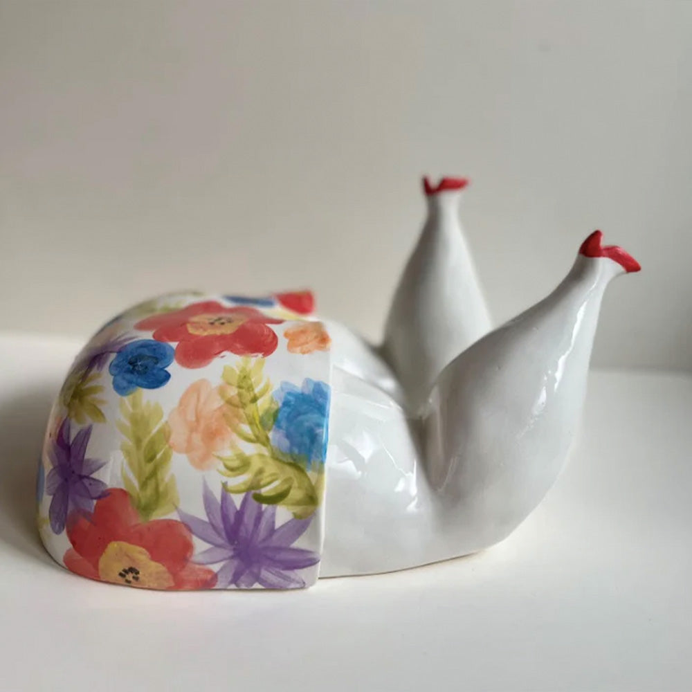 Sculpture Dame avec robe à fleurs et talons
