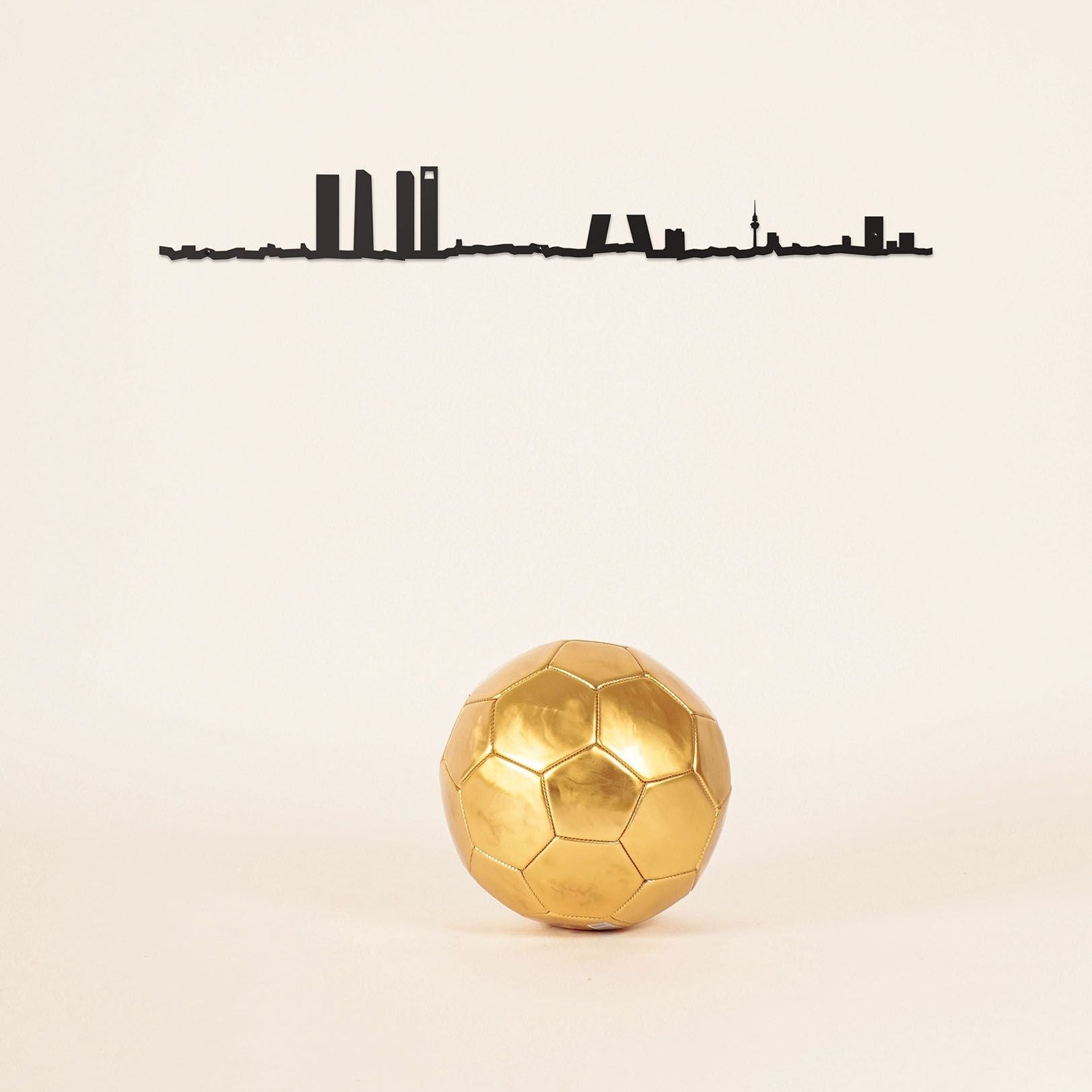 The Line Madrid Negro