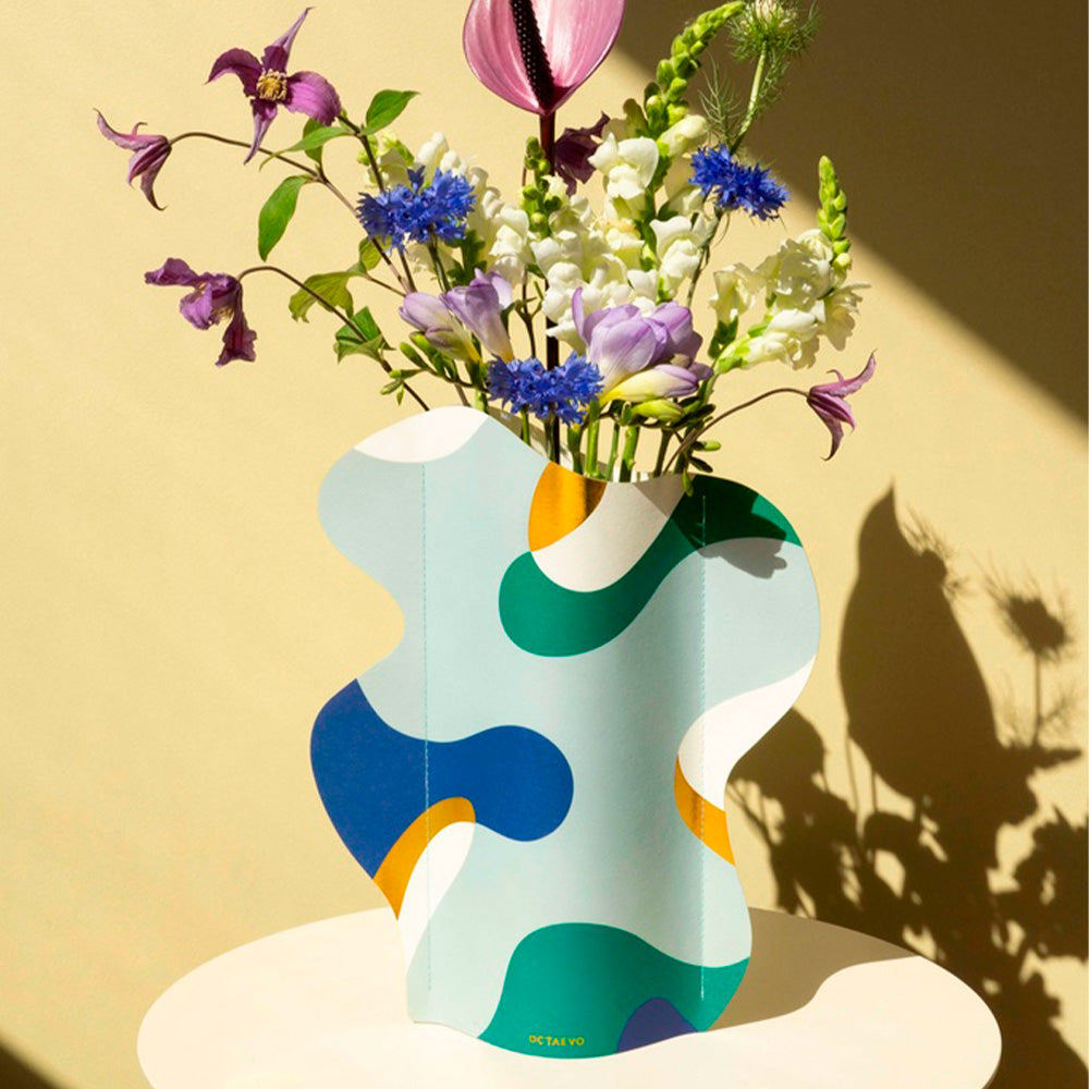 Paper Vase Gaia