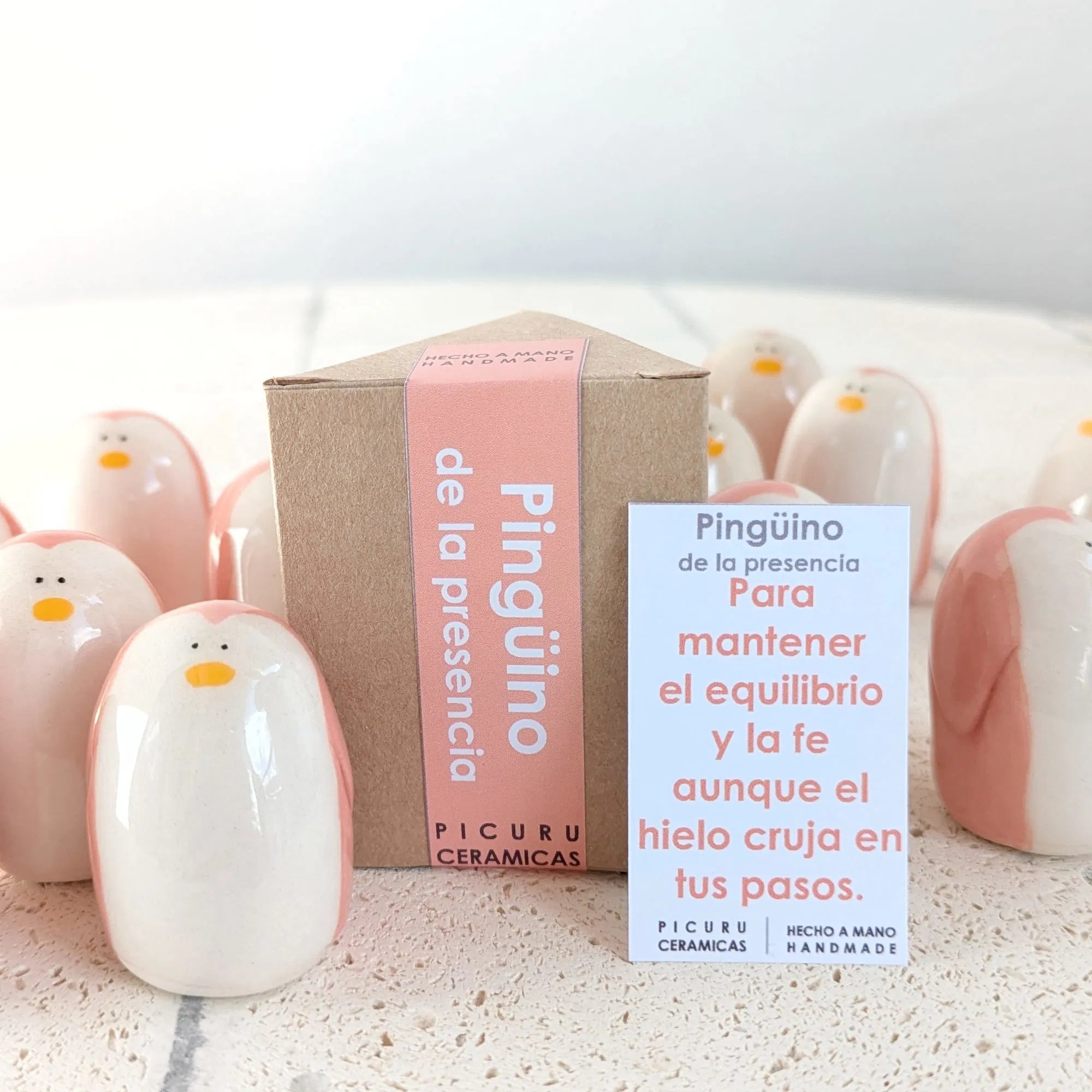 Amuleto Pingüino de la Presencia